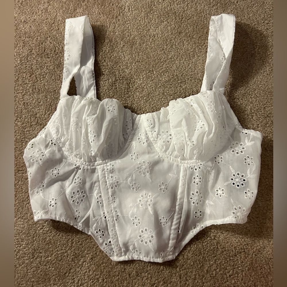 I am selling this white corset!